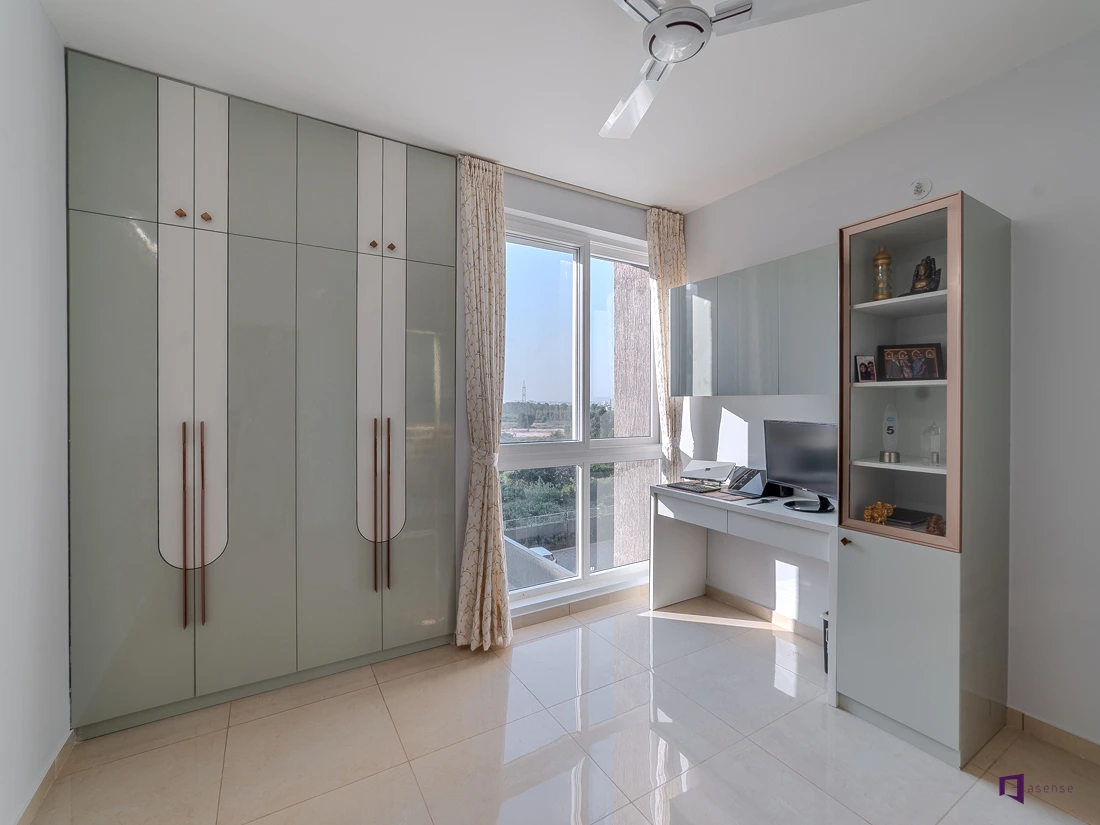 Laminate Wardrobes vs Veneer or Acrylic: What Should You Choose?