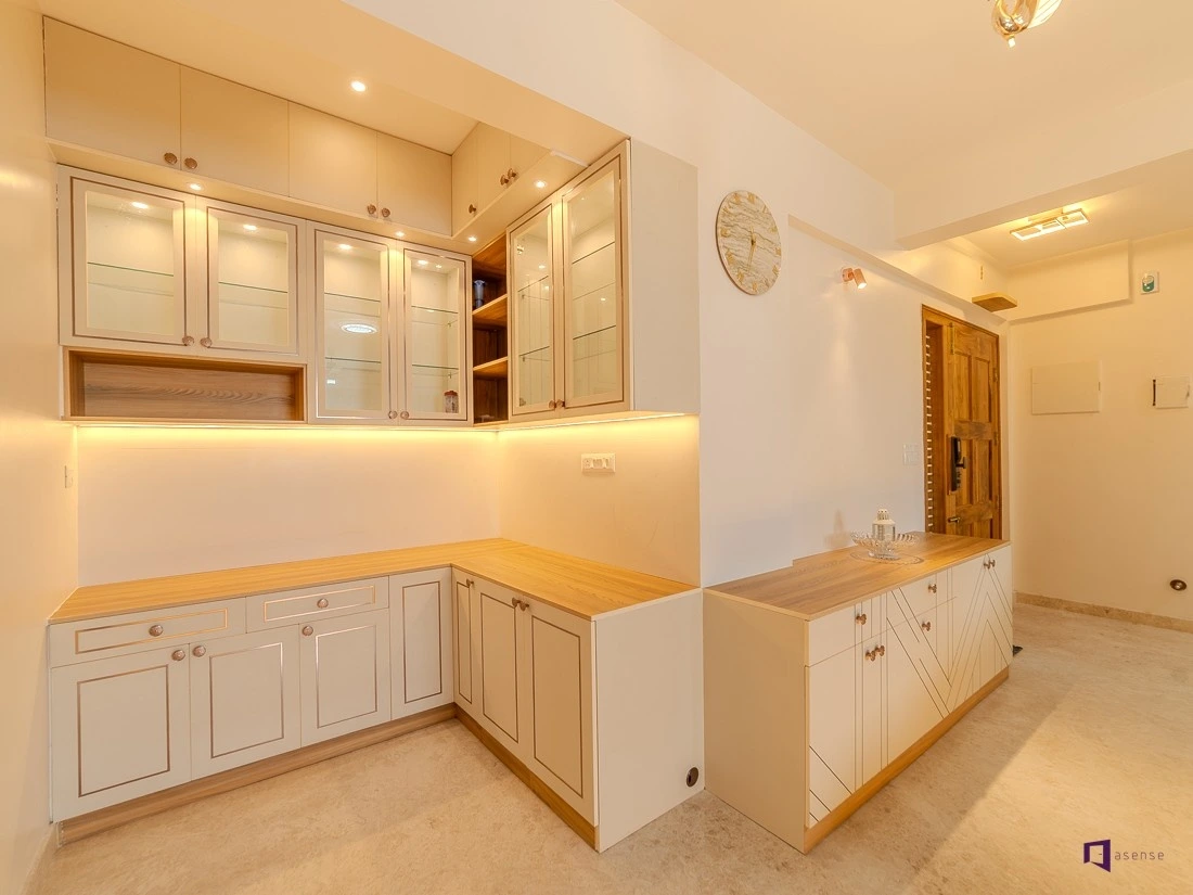What are the trending crockery unit designs in Bangalore homes?