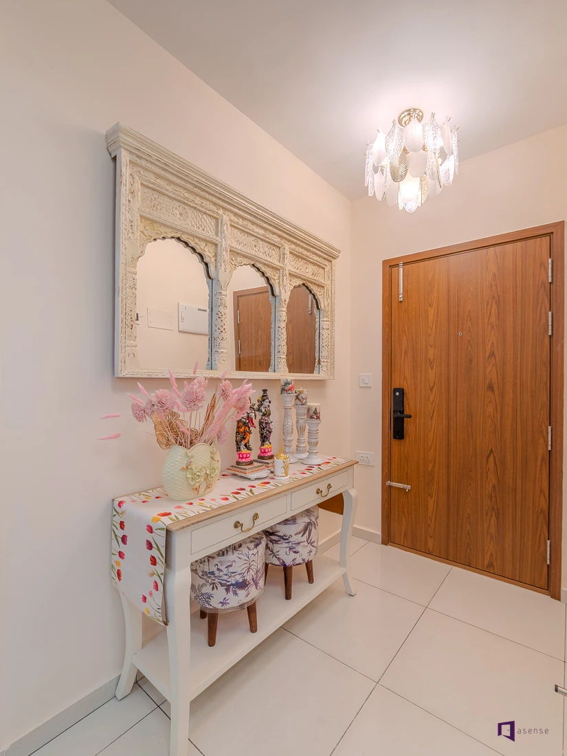 What entryway furniture works best in large homes in Bangalore?