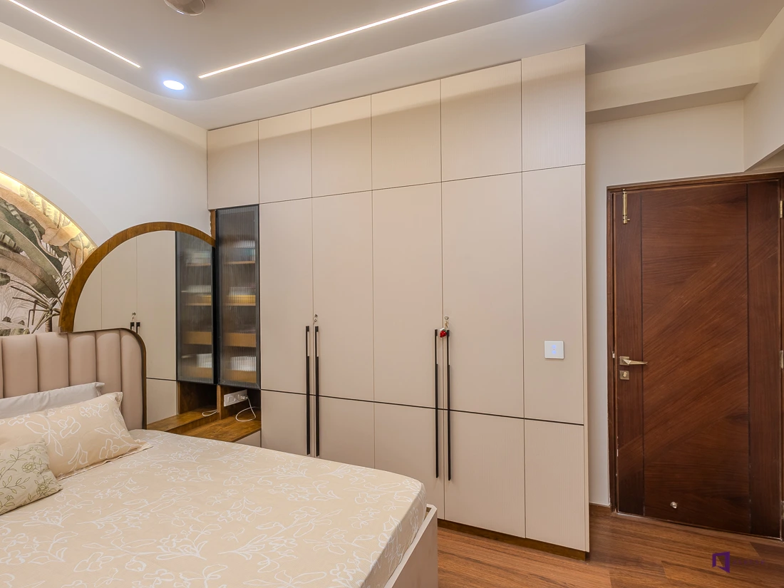 Wardrobe Design Mistakes That Make Your Bedroom Look Cluttered