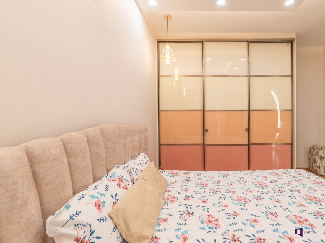 Hinged Vs Sliding Wardrobe doors: What to Choose